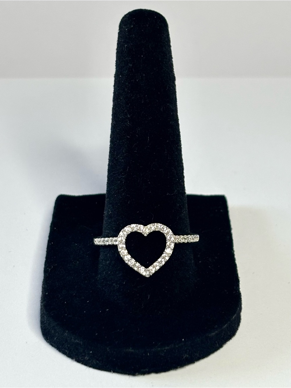 Silver cutout heart ring (size 8.5)